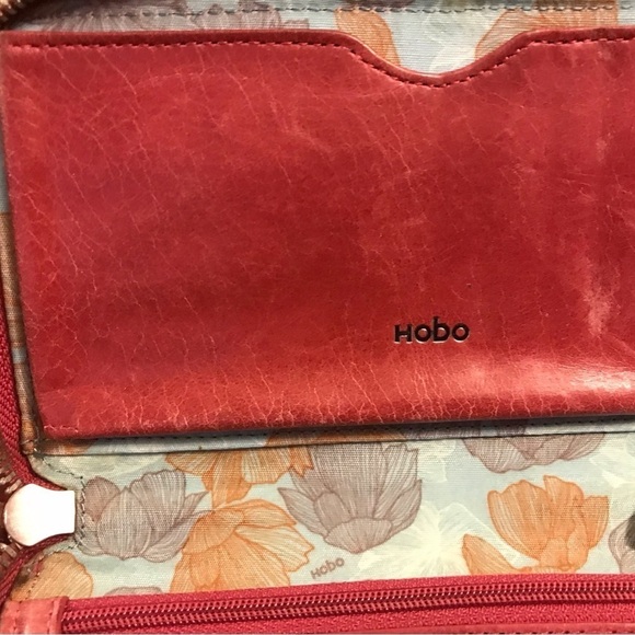 Vintage Hobo Zip Around Honor Wallet/Wristlet - Picture 2 of 12